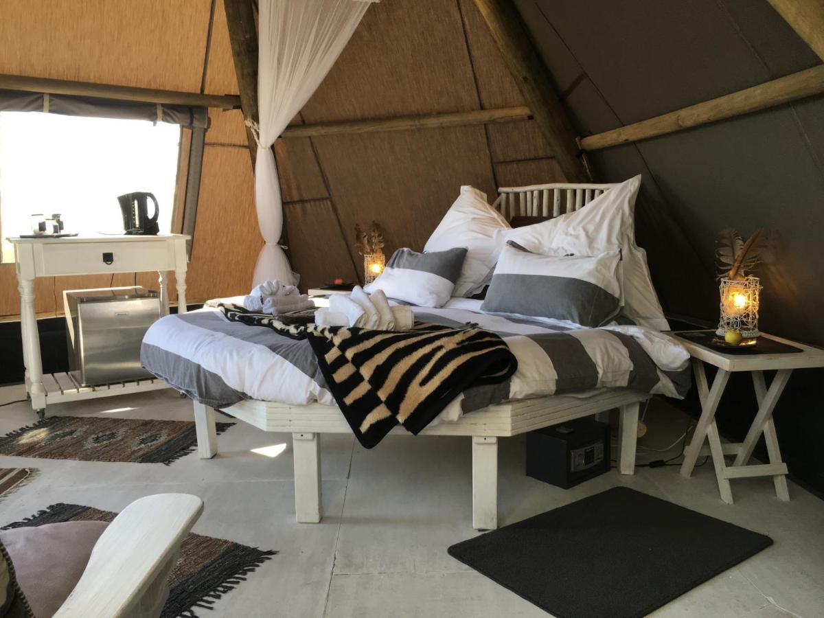 פטרנוסטר Farr Out Guest House מראה חיצוני תמונה
