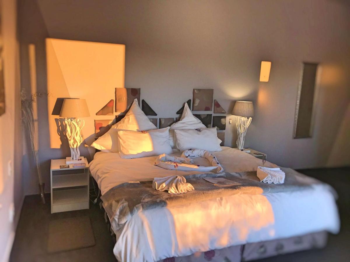 פטרנוסטר Farr Out Guest House מראה חיצוני תמונה